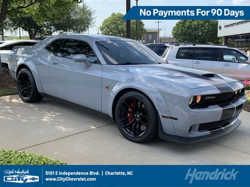 Used 2021 Dodge Challenger R/T Scat Pack RWD image 1