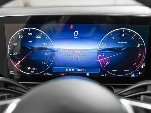 Certified 2026 Mercedes-Benz GLC 300 4MATIC image 13