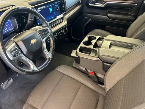 Used 2025 Chevrolet Silverado 1500 LT AWD/4WD image 10