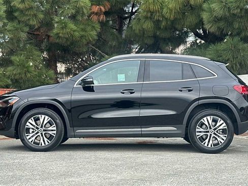 Certified 2025 Mercedes-Benz GLA 250 image 7