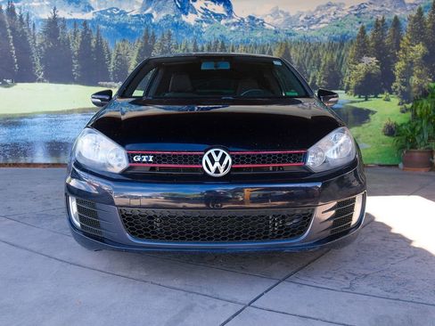 Used 2012 Volkswagen GTI 2-Door FWD image 2