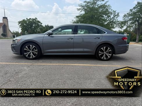 Used 2021 Volkswagen Passat 2.0T SE FWD image 4