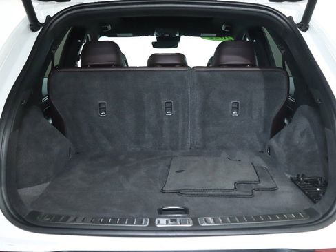 Used 2022 Genesis GV70 2.5T w/ Advanced Package image 31