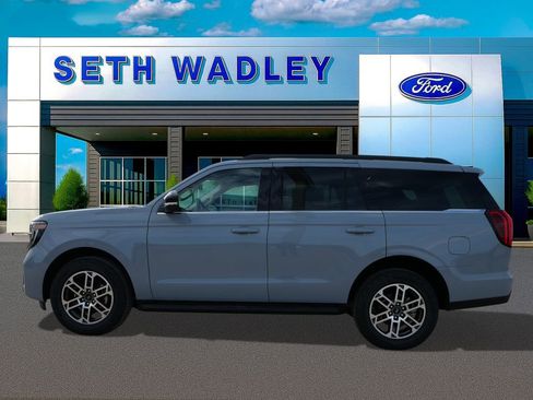 New 2026 Ford Expedition Active AWD/4WD image 3