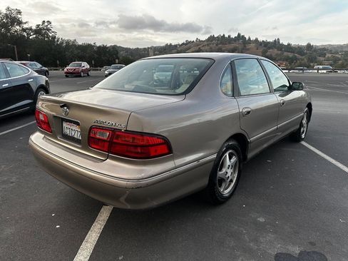 Used 1998 Toyota Avalon XLS image 6