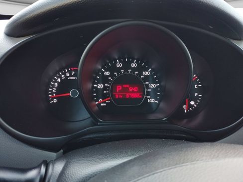 Used 2017 Kia Soul + FWD image 15
