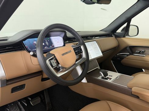New 2026 Land Rover Range Rover Long Wheelbase SE AWD/4WD image 4