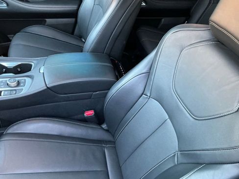 Used 2025 INFINITI QX60 Luxe image 5