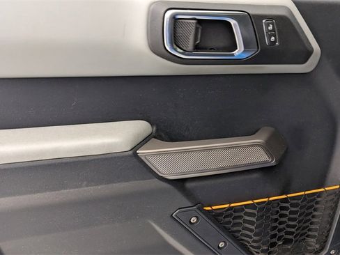 Used 2022 Ford Bronco Badlands image 28