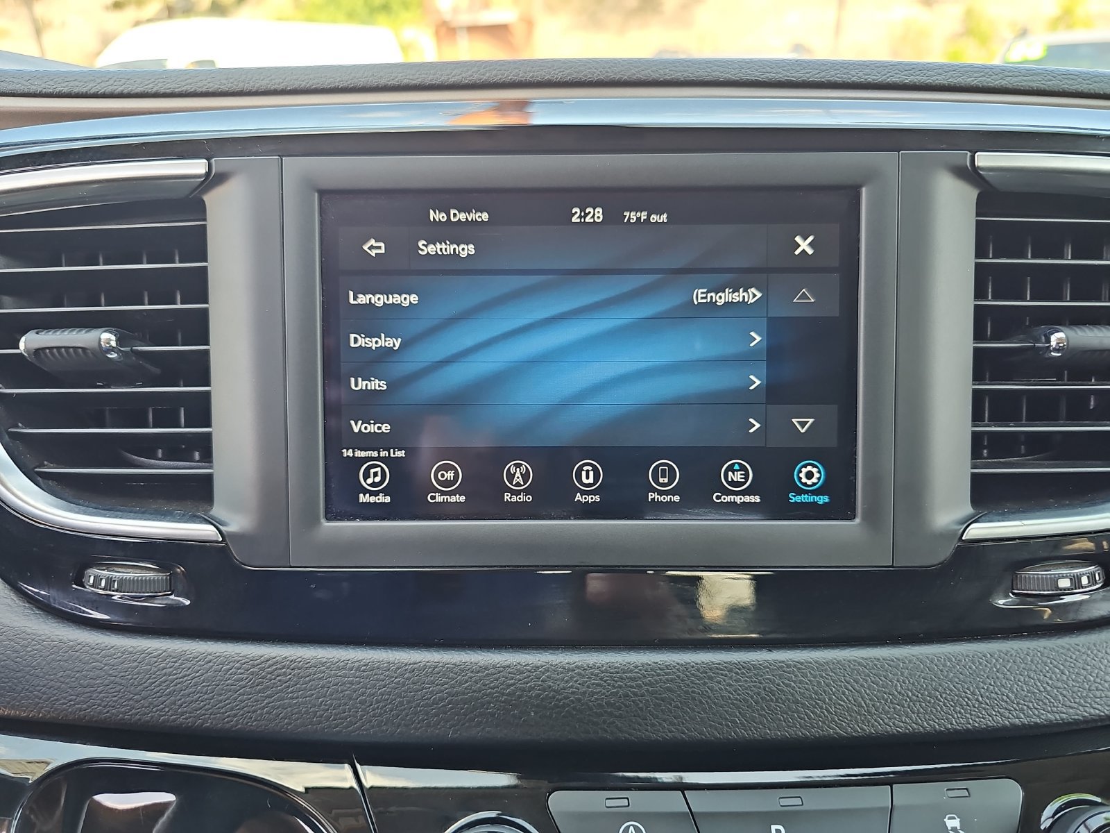 Used 2019 Chrysler Pacifica LX w/ Tire & Wheel Group FWD image 23