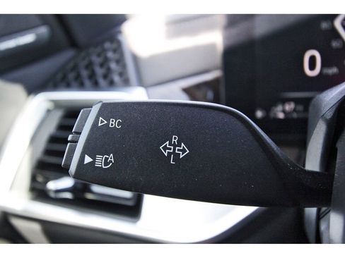 Used 2025 BMW X5 xDrive50e image 17