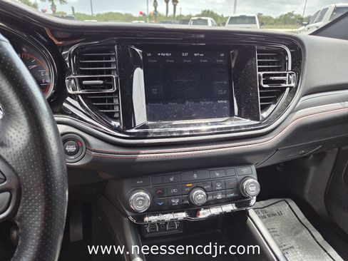 Used 2023 Dodge Durango GT image 8