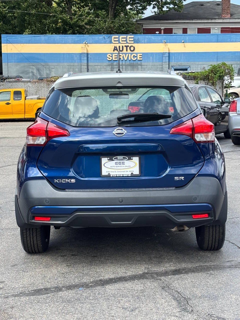 Used 2019 Nissan Kicks SR w/ SR Premium Package FWD image 7