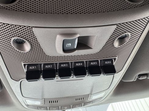 Used 2019 Ford F250 Lariat w/ Chrome Package image 26