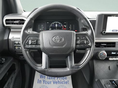 Used 2024 Toyota Tacoma SR5 AWD/4WD image 15