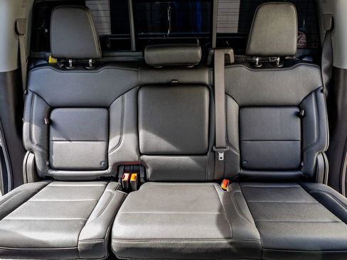 Used 2025 Chevrolet Silverado 1500 LT Trail Boss w/ Convenience Package II image 33