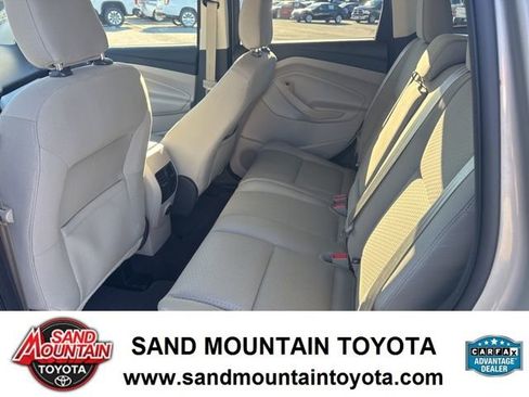 Used 2018 Ford Escape SE w/ SE Sync 3 Package image 15