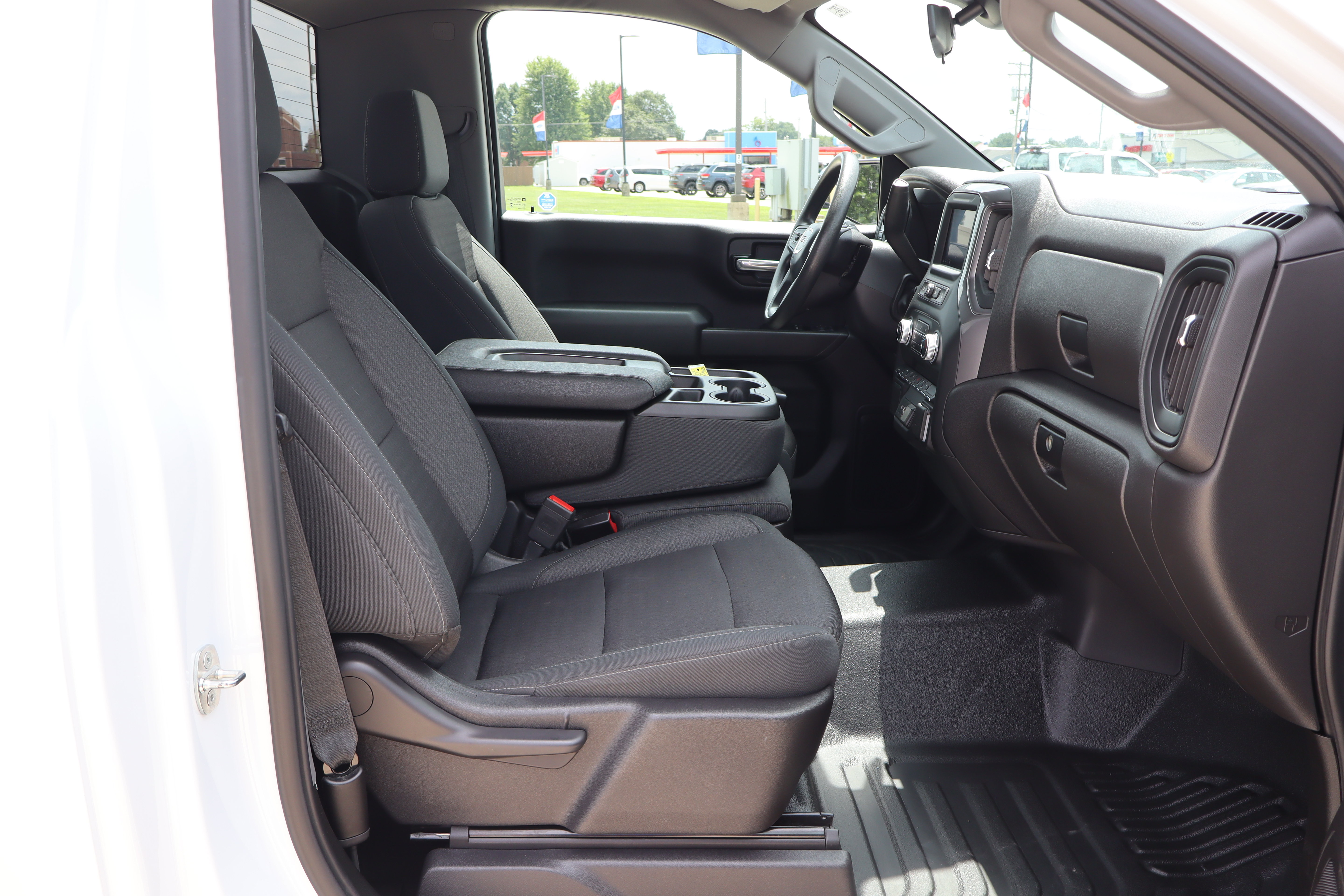 Used 2024 GMC Sierra 1500 Pro w/ Convenience Package RWD image 11