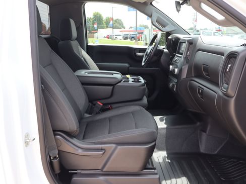 Used 2024 GMC Sierra 1500 Pro w/ Convenience Package RWD image 11