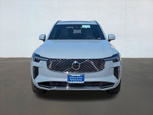 New 2026 Volvo XC90 T8 Ultra w/ Lounge Package AWD/4WD image 4