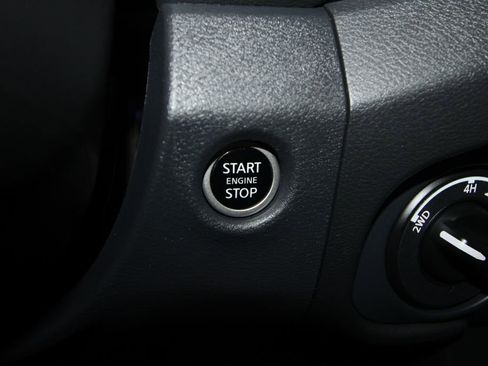 Used 2023 Nissan Frontier SV w/ SV Convenience Package image 14