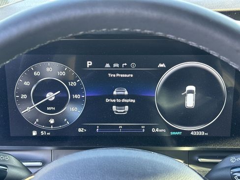 Used 2023 Kia Carnival SX Prestige FWD image 10