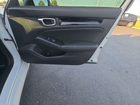 Used 2024 Honda Civic Sport Touring image 32