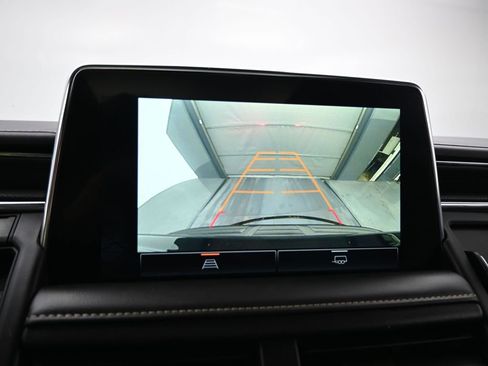 Used 2023 GMC Yukon SLT image 16