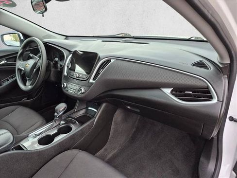 Used 2024 Chevrolet Malibu LT FWD image 13