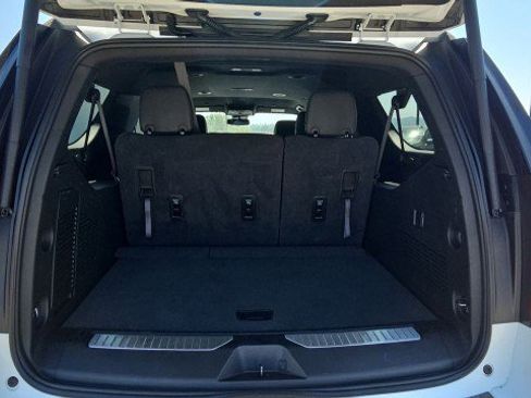 Used 2024 Chevrolet Suburban RST RWD image 25