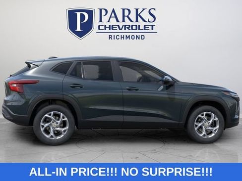New 2026 Chevrolet Trax LS w/ LS Convenience Package FWD image 8