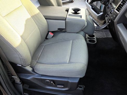 Used 2015 Ford F150 XLT w/ Equipment Group 302A Luxury AWD/4WD image 45