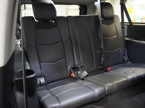 Used 2018 Cadillac Escalade ESV Luxury AWD/4WD image 26