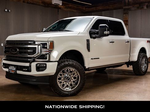 Used 2022 Ford F250 Platinum w/ FX4 Off-Road Package image 4