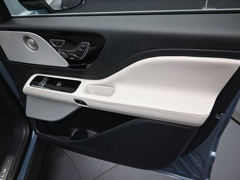 New 2026 Lincoln Aviator Reserve AWD/4WD image 39