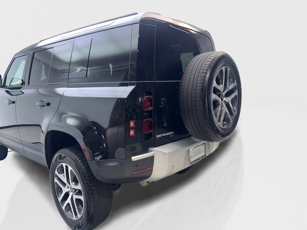 Used 2023 Land Rover Defender 110 SE AWD/4WD image 20