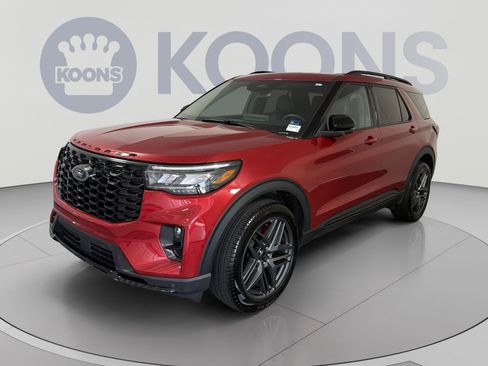 Used 2025 Ford Explorer ST-Line w/ Premium Package AWD/4WD image 1