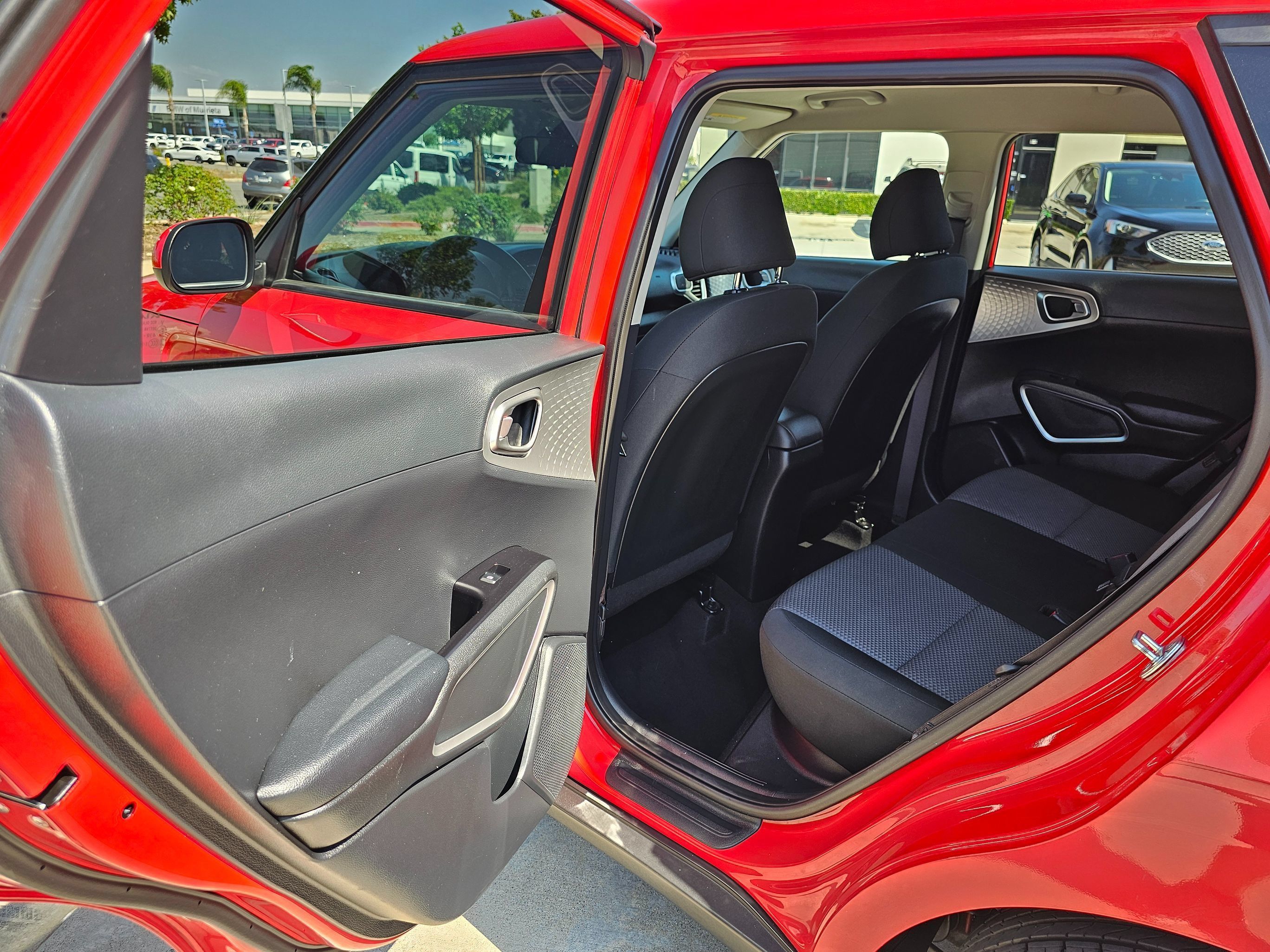 Used 2023 Kia Soul LX w/ Option Group 015 FWD image 17