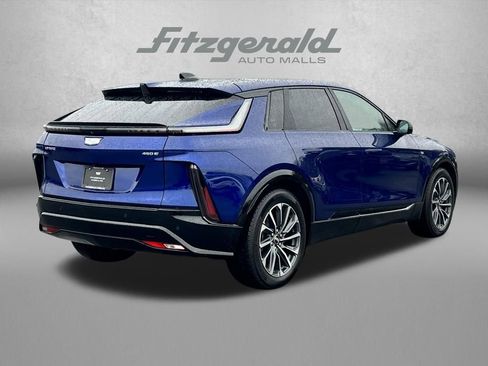 New 2026 Cadillac Lyriq Premium Sport w/ LPO, Floor Liner Package image 7