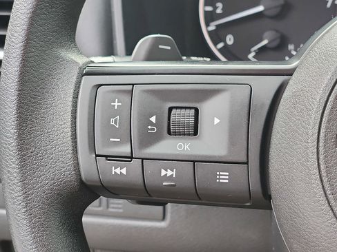 Used 2021 Nissan Rogue S image 20