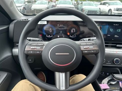 New 2026 Hyundai Kona SE image 11