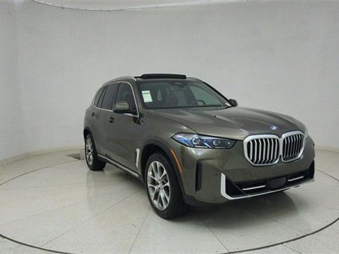 Used 2026 BMW X5 sDrive40i image 64