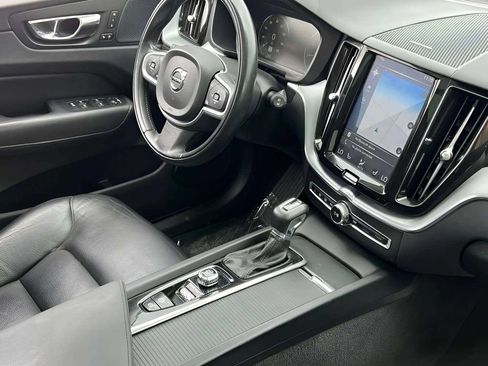Used 2019 Volvo XC60 T6 Momentum w/ Protection Package Premier AWD/4WD image 28