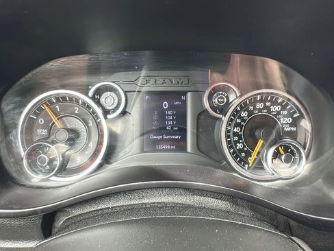 Used 2020 RAM 2500 Tradesman w/ Chrome Appearance Group AWD/4WD image 13