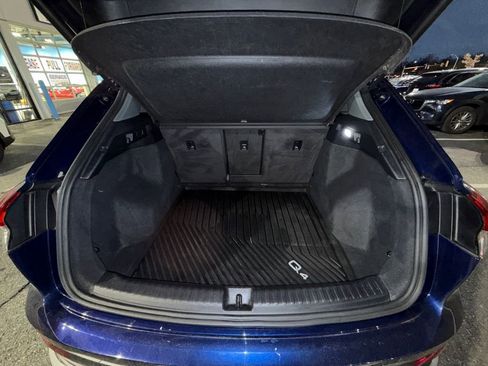 Used 2023 Audi Q4 e-tron Premium w/ Convenience Package image 21