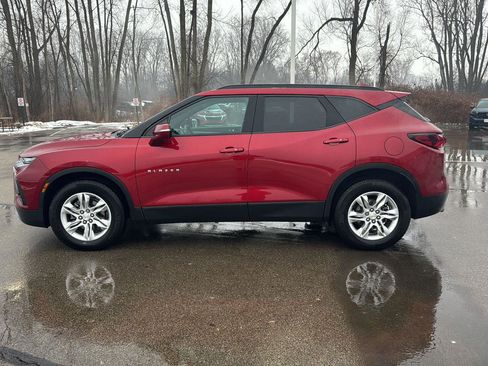 Used 2021 Chevrolet Blazer LT image 2