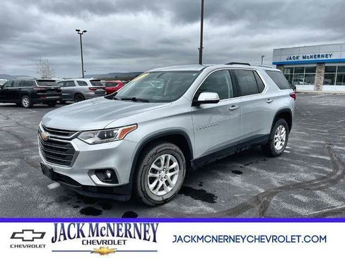 Used 2018 Chevrolet Traverse LT AWD/4WD image 1