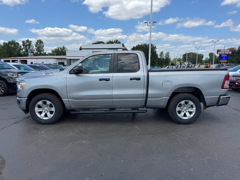 Used 2019 RAM 1500 Tradesman w/ SXT Appearance Group AWD/4WD image 2