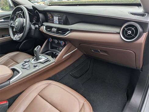 Used 2021 Alfa Romeo Stelvio Ti w/ Premium Package image 28