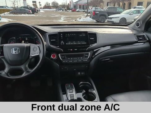 Used 2021 Honda Pilot Touring image 4